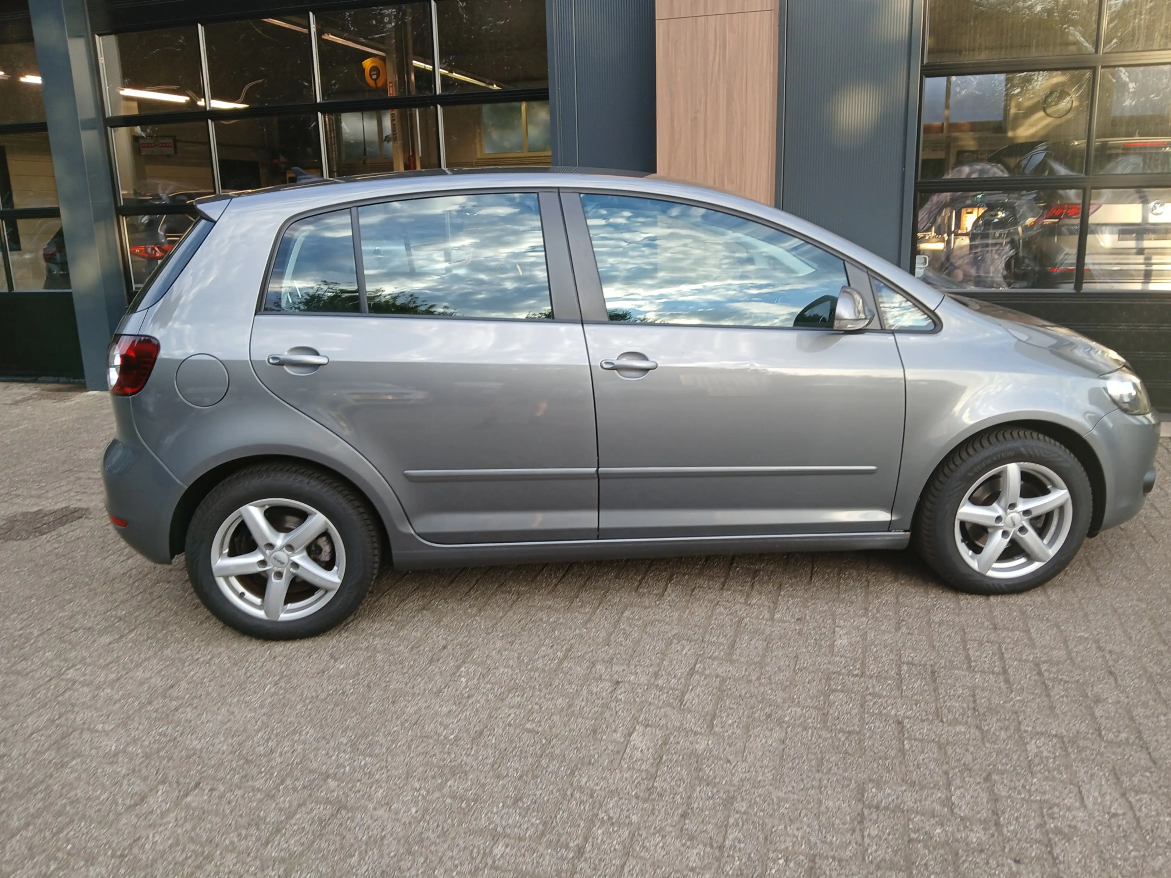 Volkswagen Golf Plus 1.2 TSI Highline / trekhaak / all season — photo 4