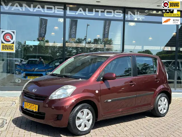 Daihatsu Sirion 2 1.0-12V Premium Airco Trekhaak NL-Auto NAP Nieuw