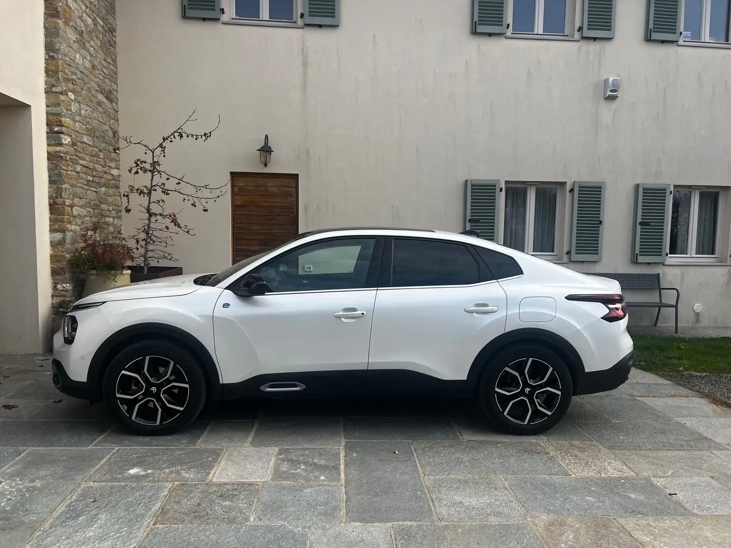 Citroen C4 C4 X X motore elettrico 100kW Shine Bianco - 1