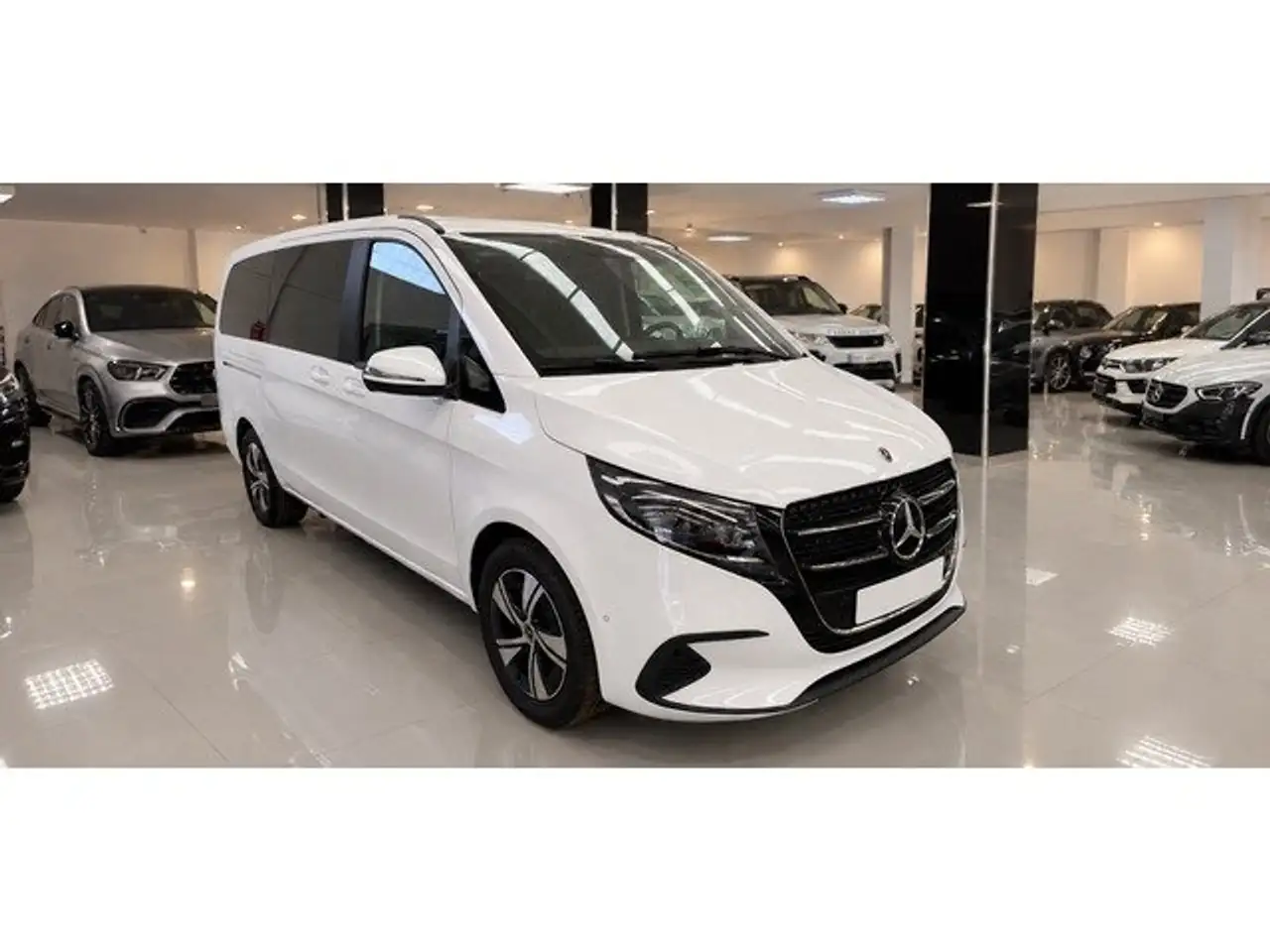 Mercedes-Benz V 220