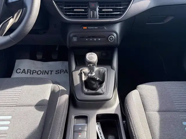 Ford Focus view 11