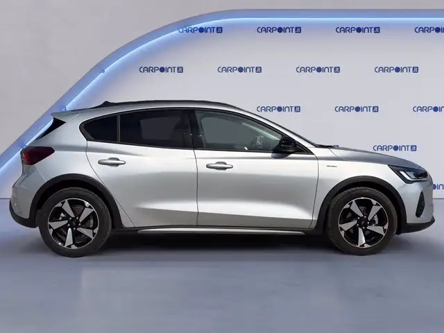 Ford Focus view 6