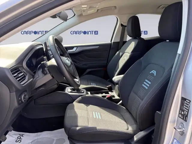 Ford Focus view 9