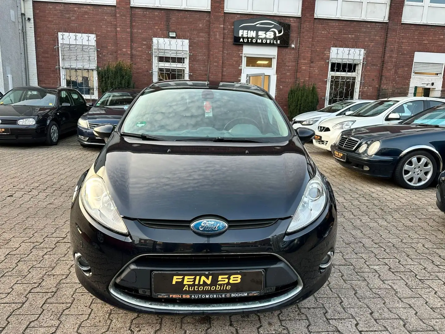 Ford Fiesta Titanium Schwarz - 2