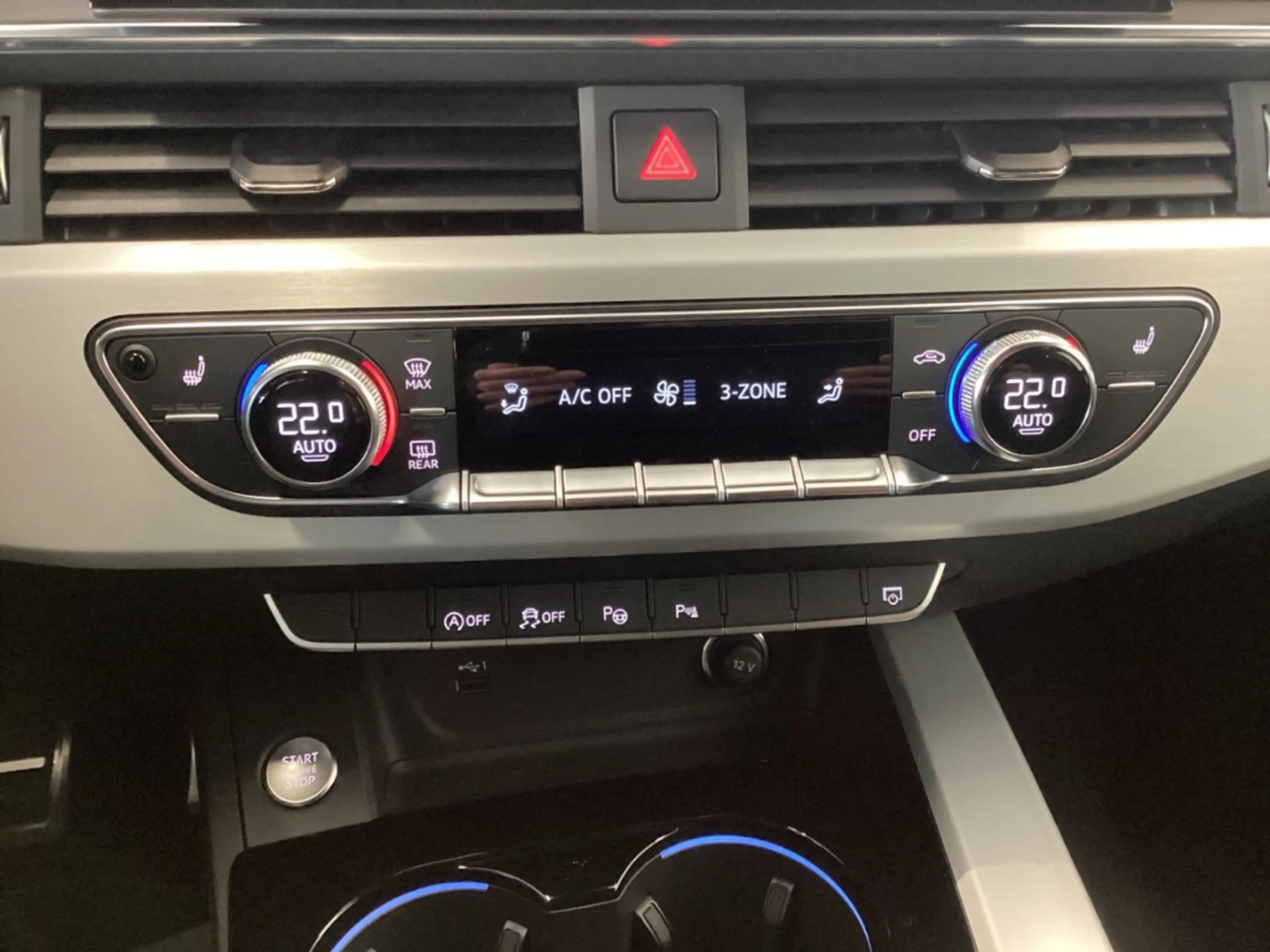 Audi A4 Avant S line 35TFSI s tronic Matrix-LED ACC 360 Ka — photo 13