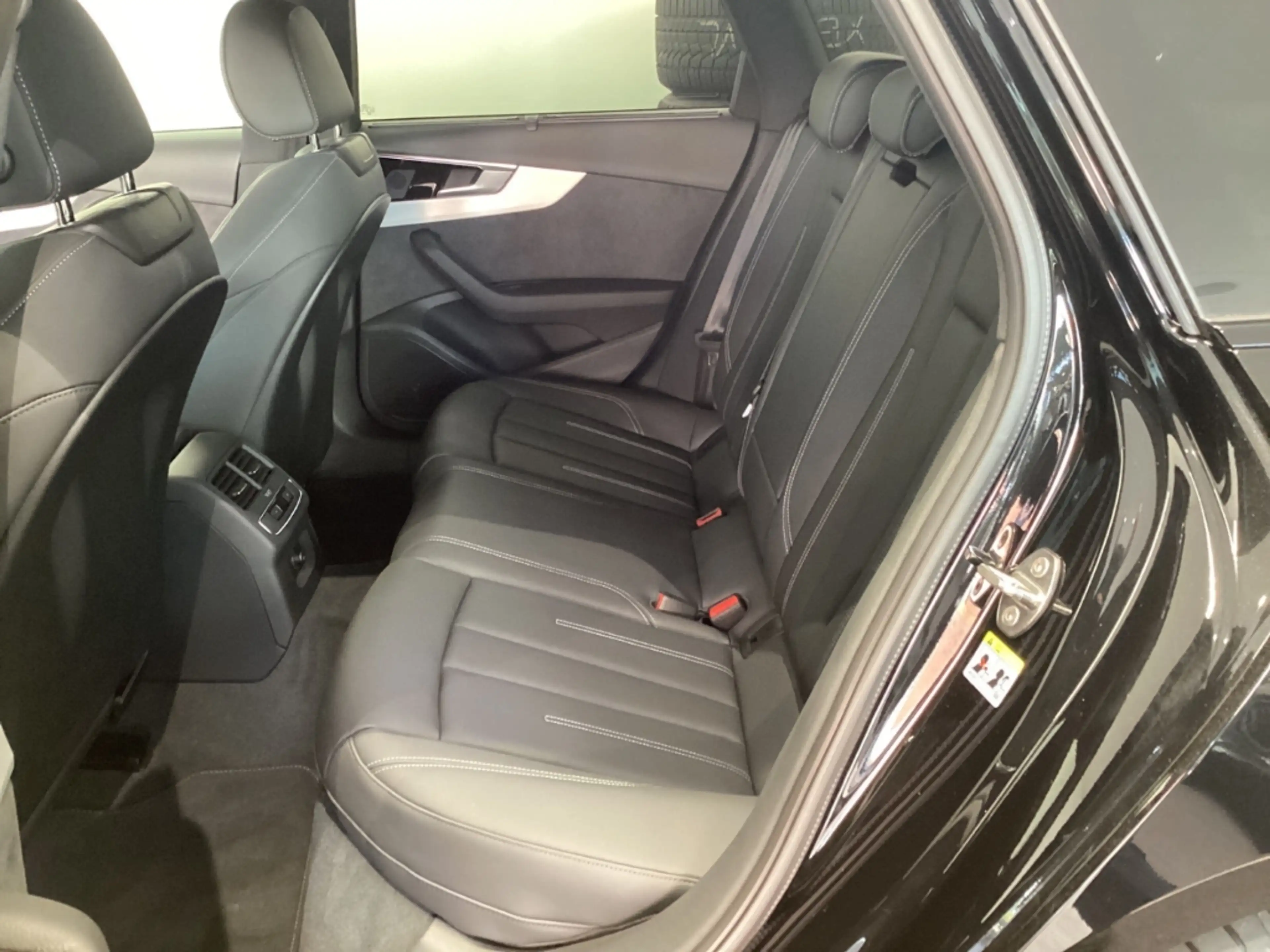Audi A4 Avant S line 35TFSI s tronic Matrix-LED ACC 360 Ka — photo 10