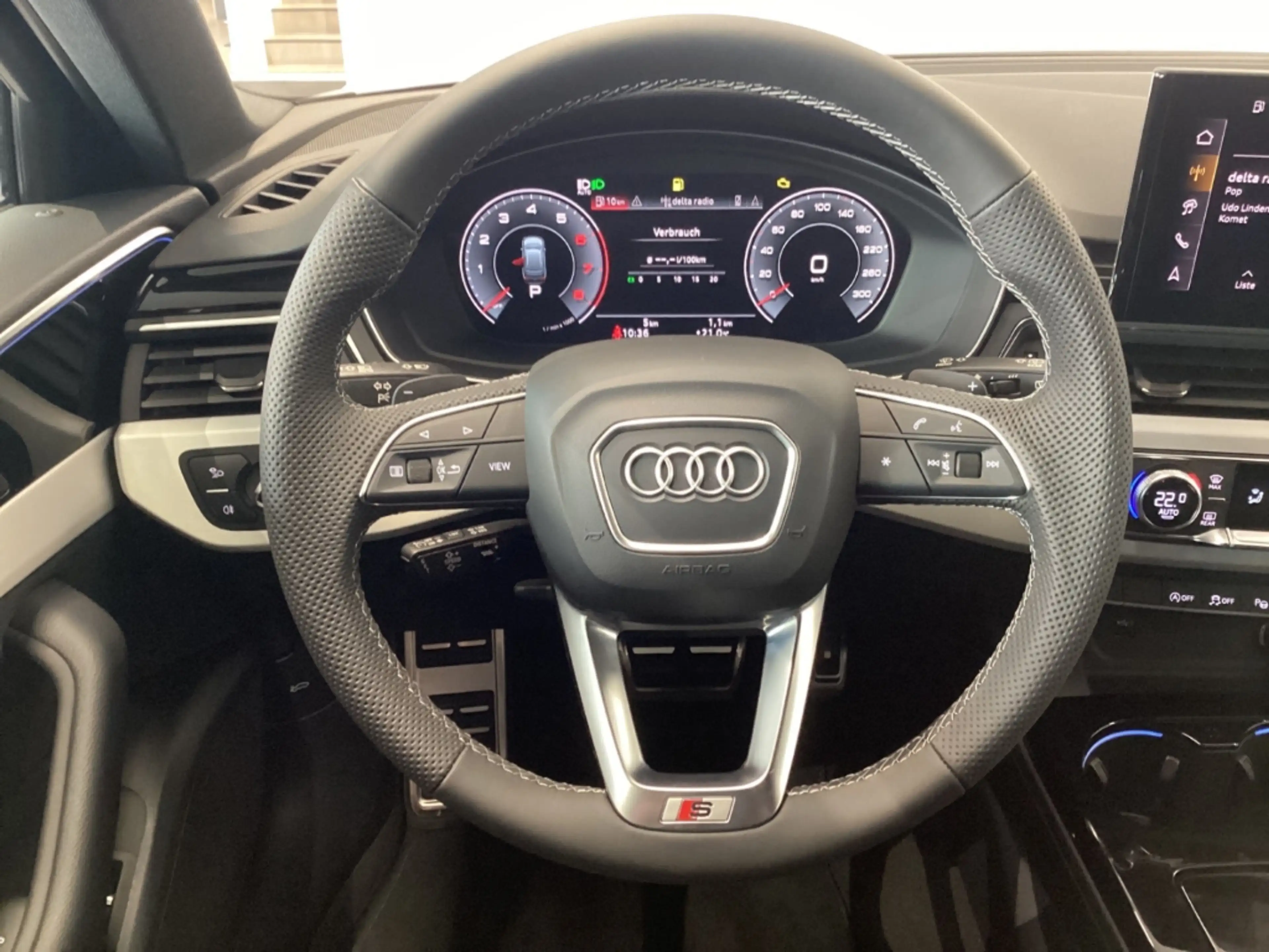 Audi A4 Avant S line 35TFSI s tronic Matrix-LED ACC 360 Ka — photo 12