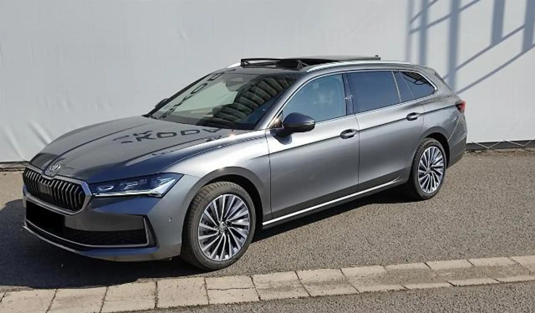 Skoda Superb Combi 2.0 TDI L&K 4x4 Head Up Grau - 1