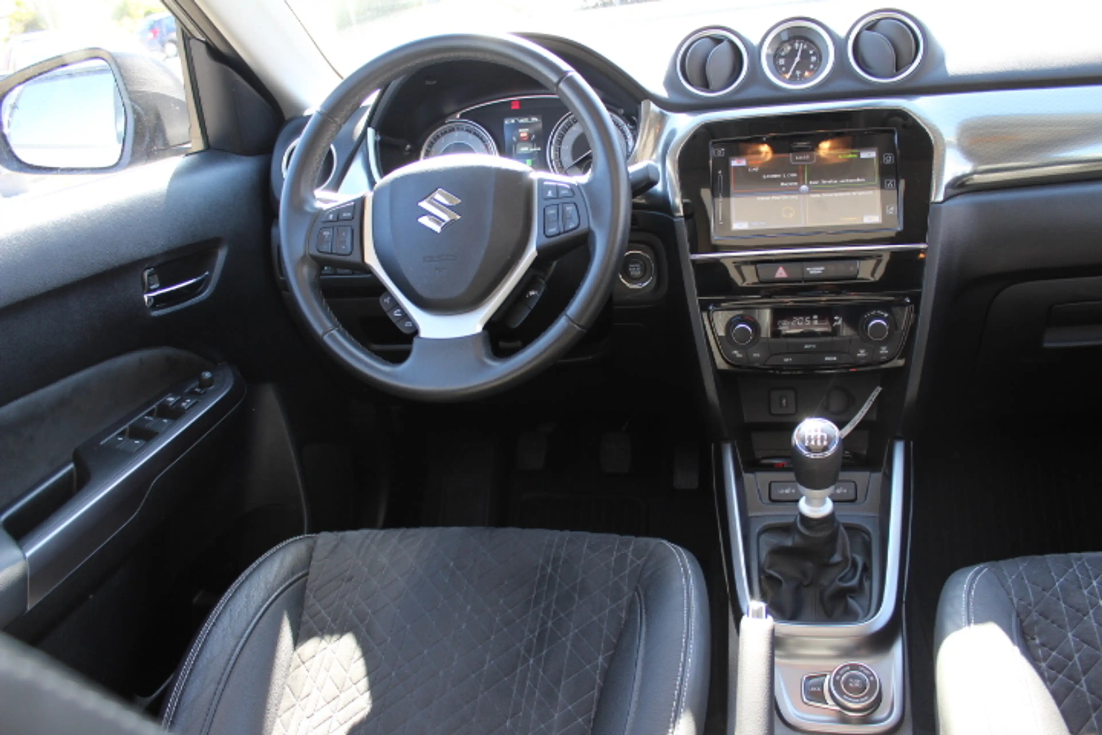 Suzuki Vitara Vitara 1.4 Boosterjet Hybrid Allgrip Comfort — photo 15