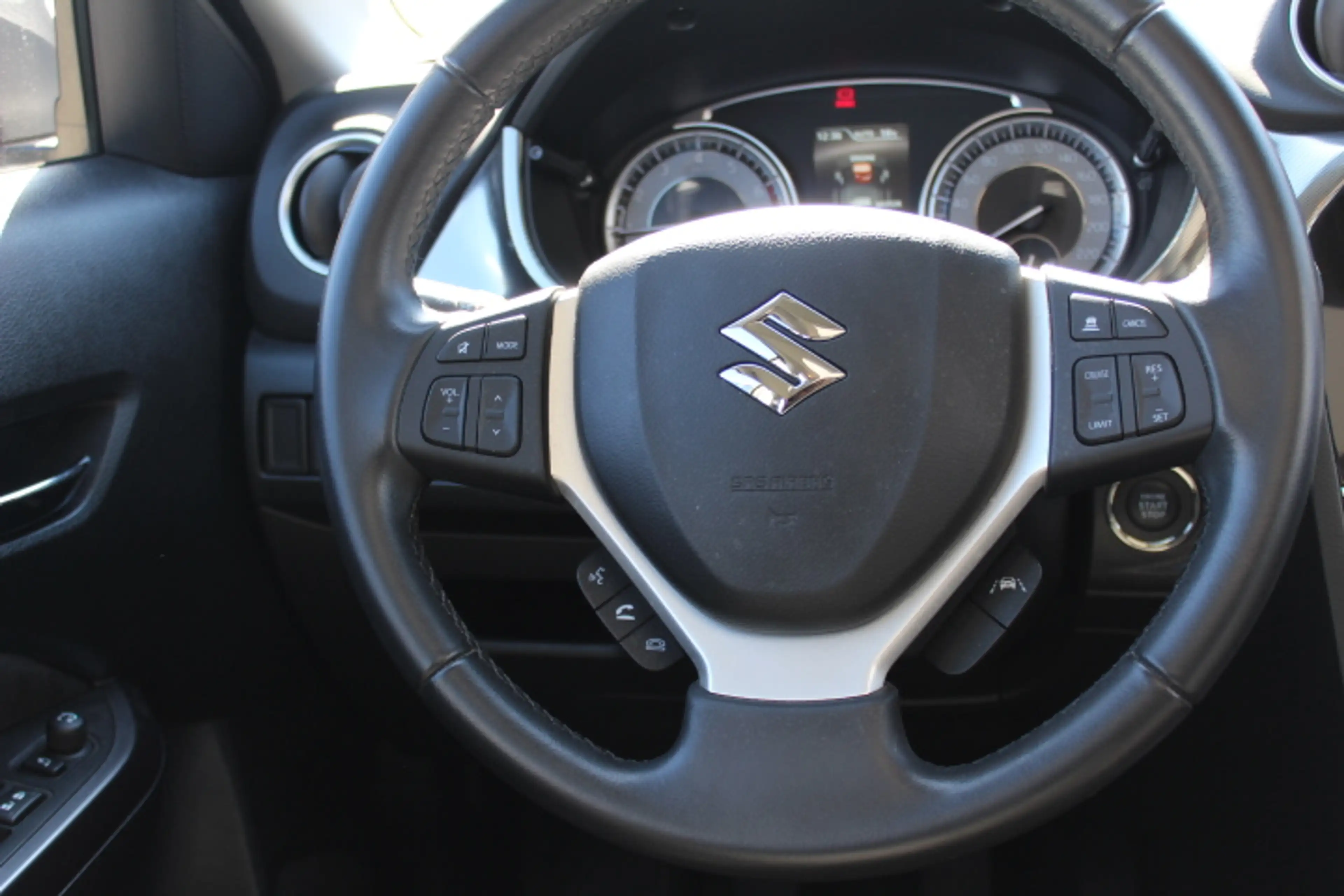 Suzuki Vitara Vitara 1.4 Boosterjet Hybrid Allgrip Comfort — photo 18