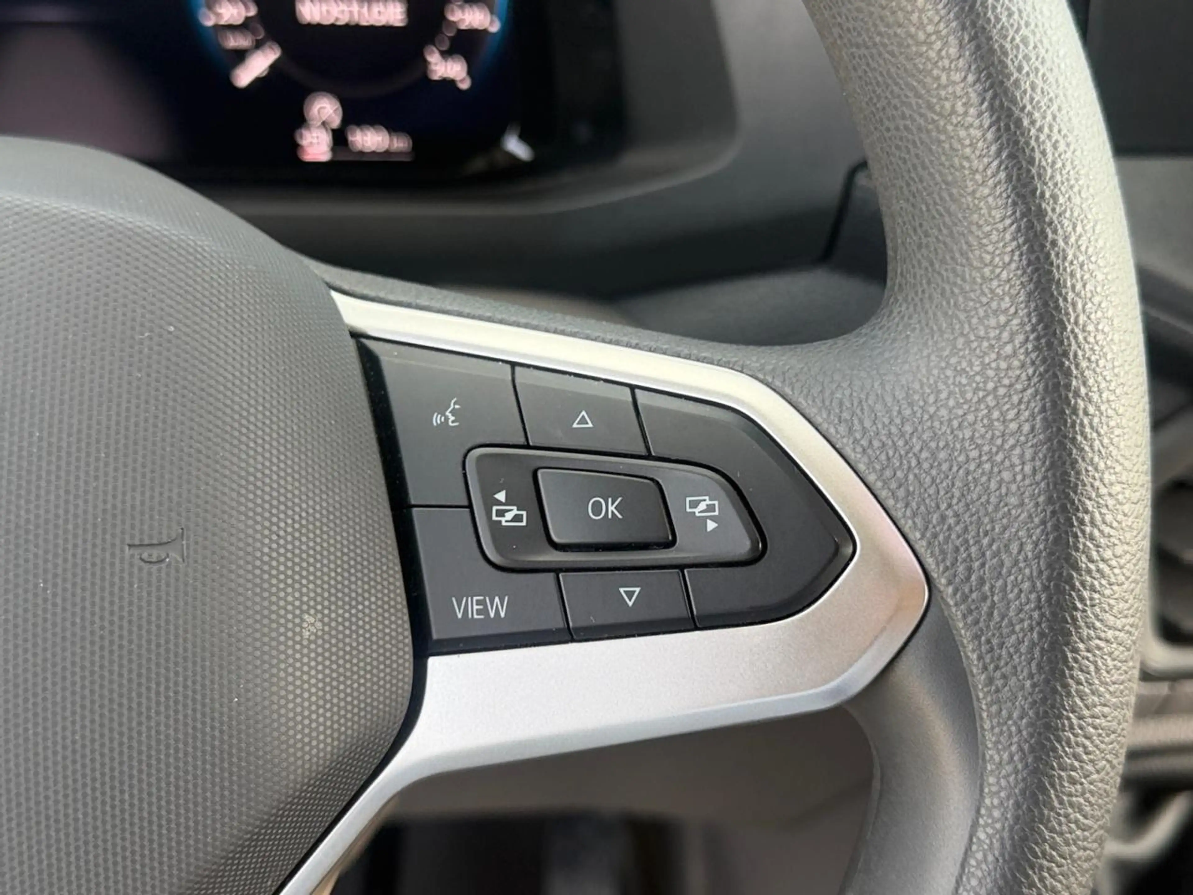 Volkswagen Crafter 2.0 TDi (140pk) /// Parkeersensoren voor & achteraan /// Android Auto & Appel Carplay /// — photo 13