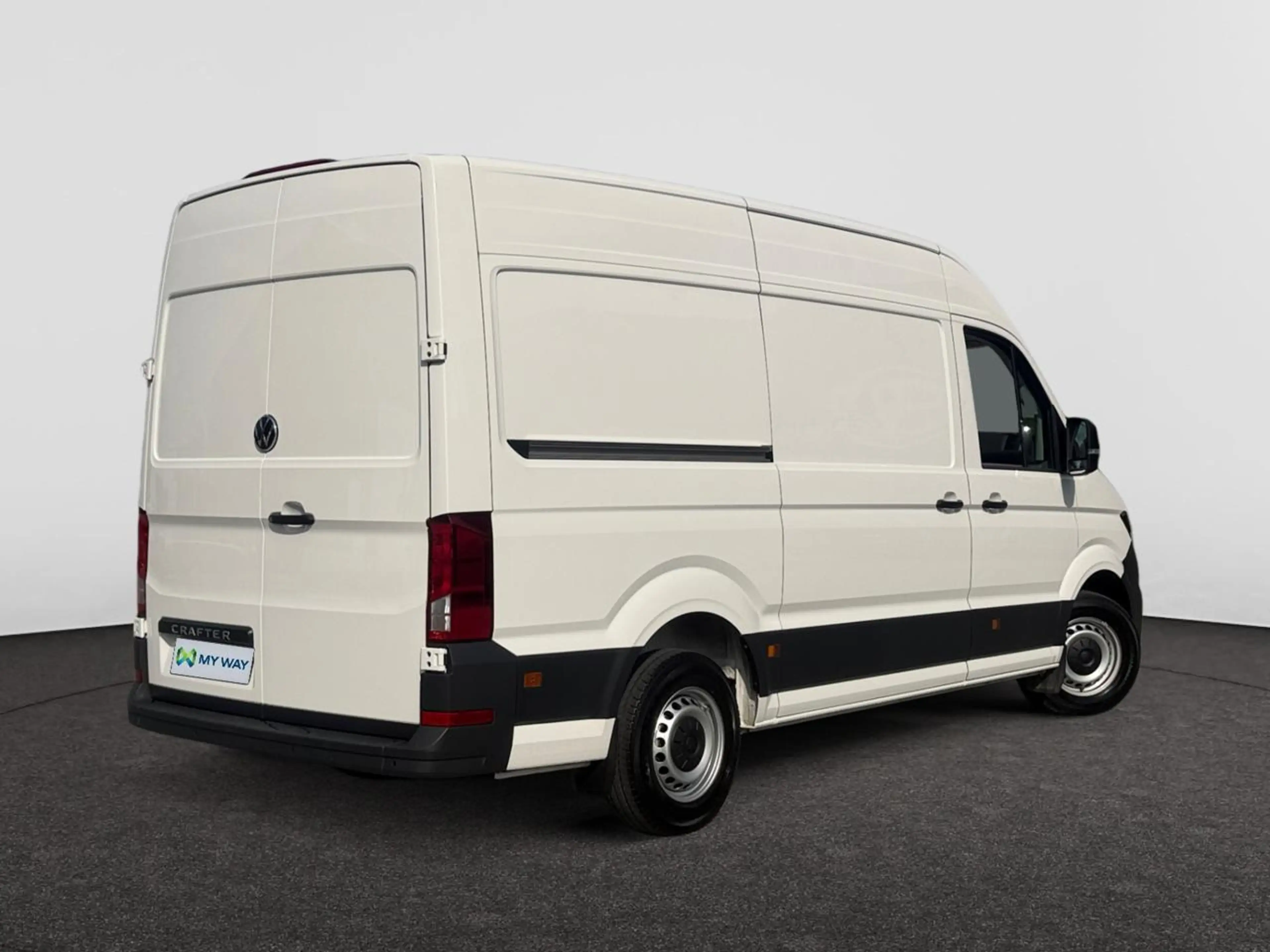 Volkswagen Crafter 2.0 TDi (140pk) /// Parkeersensoren voor & achteraan /// Android Auto & Appel Carplay /// — photo 2