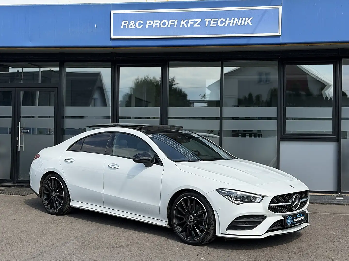Mercedes-Benz CLA 200 d Aut. AMG LINE/PANO/RFK/BURMASTER/MEMORY/KEYLE... Weiß - 2