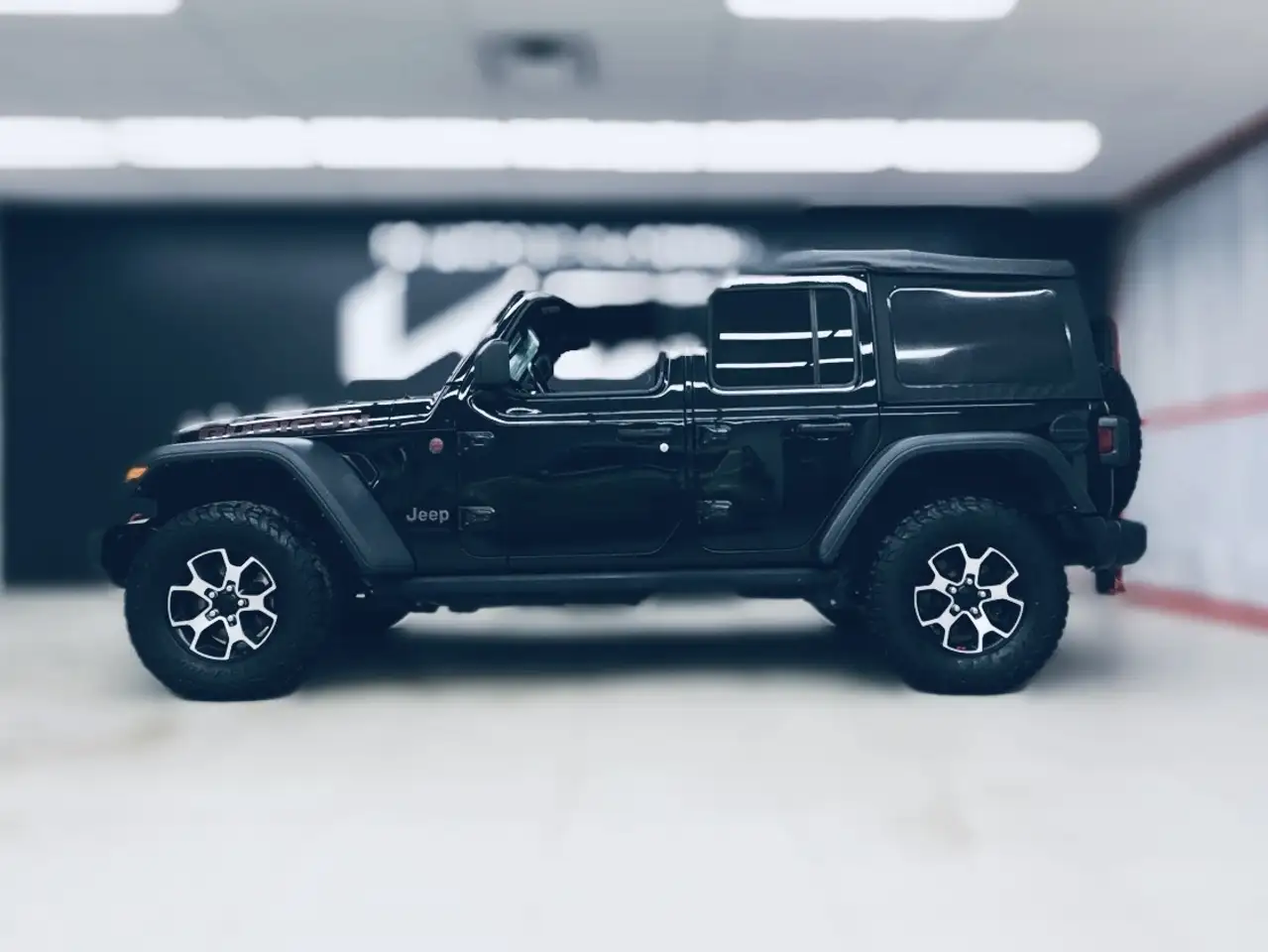 Jeep Wrangler снимка Jeep Wrangler