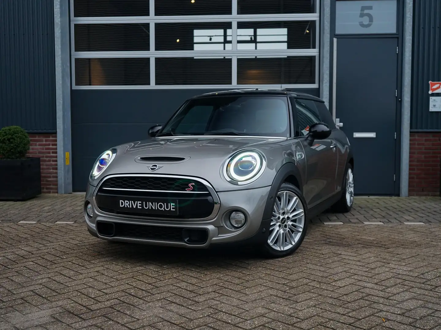 MINI Cooper S 2.0 Chili Silber - 1