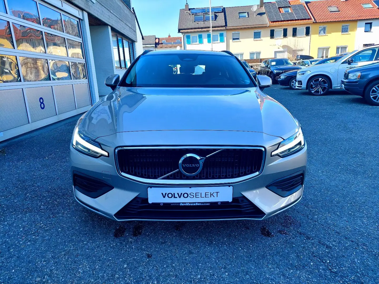 Volvo V60 B4 Benzin Core Automatik Silber - 2