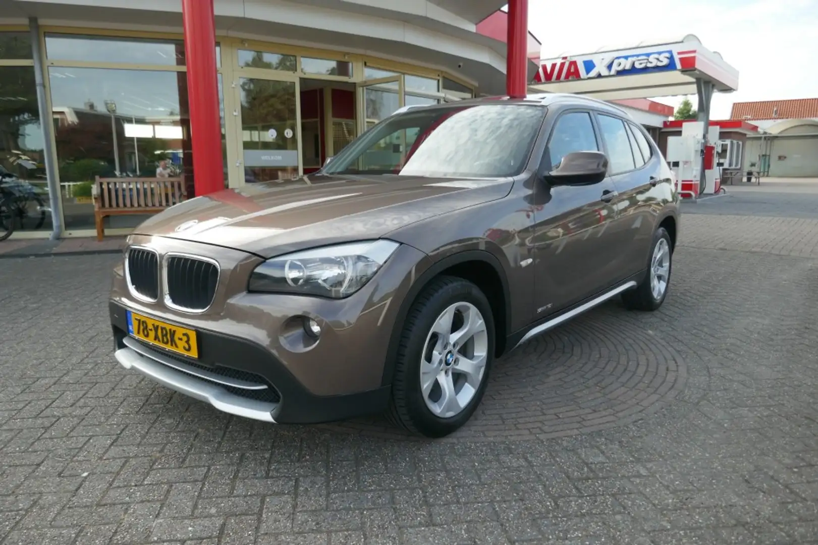 BMW X1 SDRIVE18I EXECUTIEVE   PANO/KANTELSCHUIFDAK  /  TR Bruin - 2