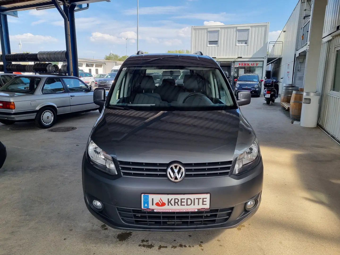 Volkswagen Caddy Caddy Kombi Tramper 1,6 TDI DPF - Topzustand! Grijs - 2
