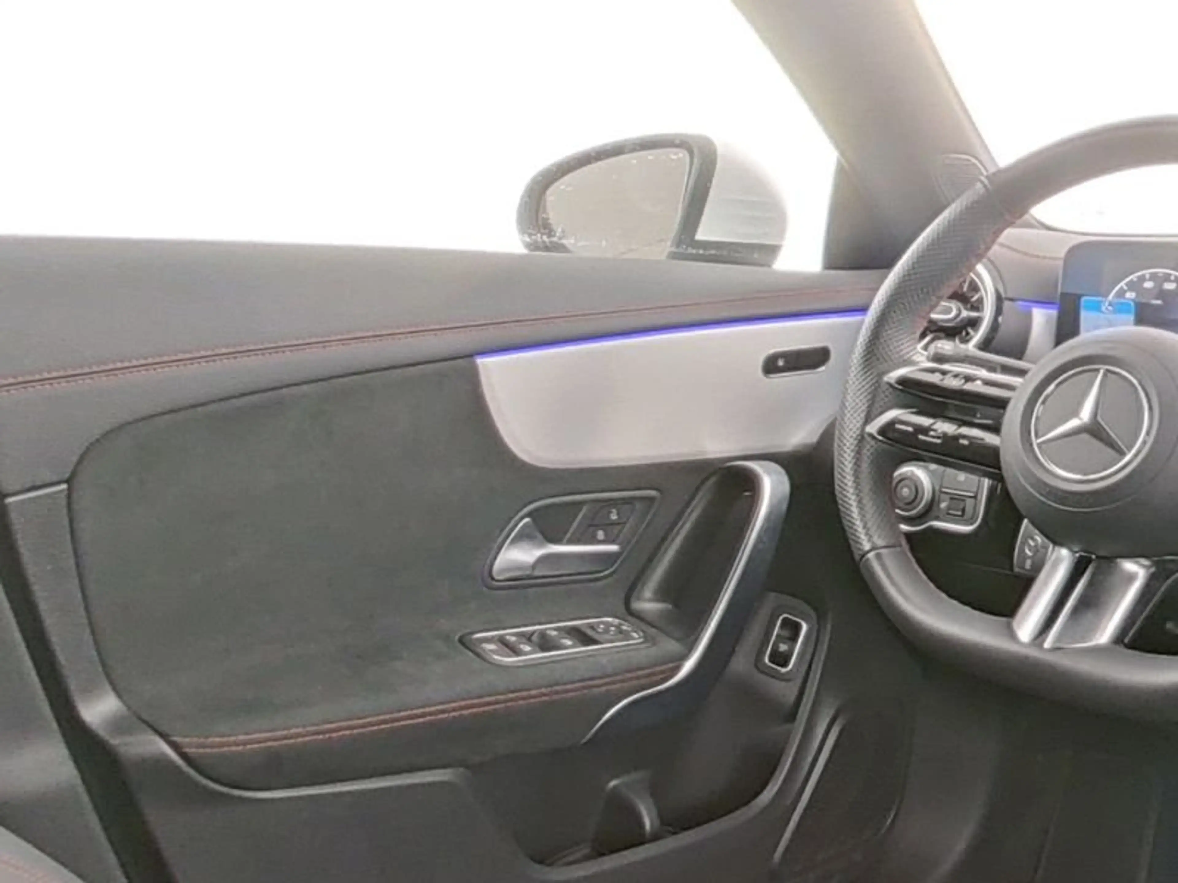 Mercedes-Benz CLA 220 d AMG MBUX/Totw/Ambient/LED/Kamera/Color — photo 8