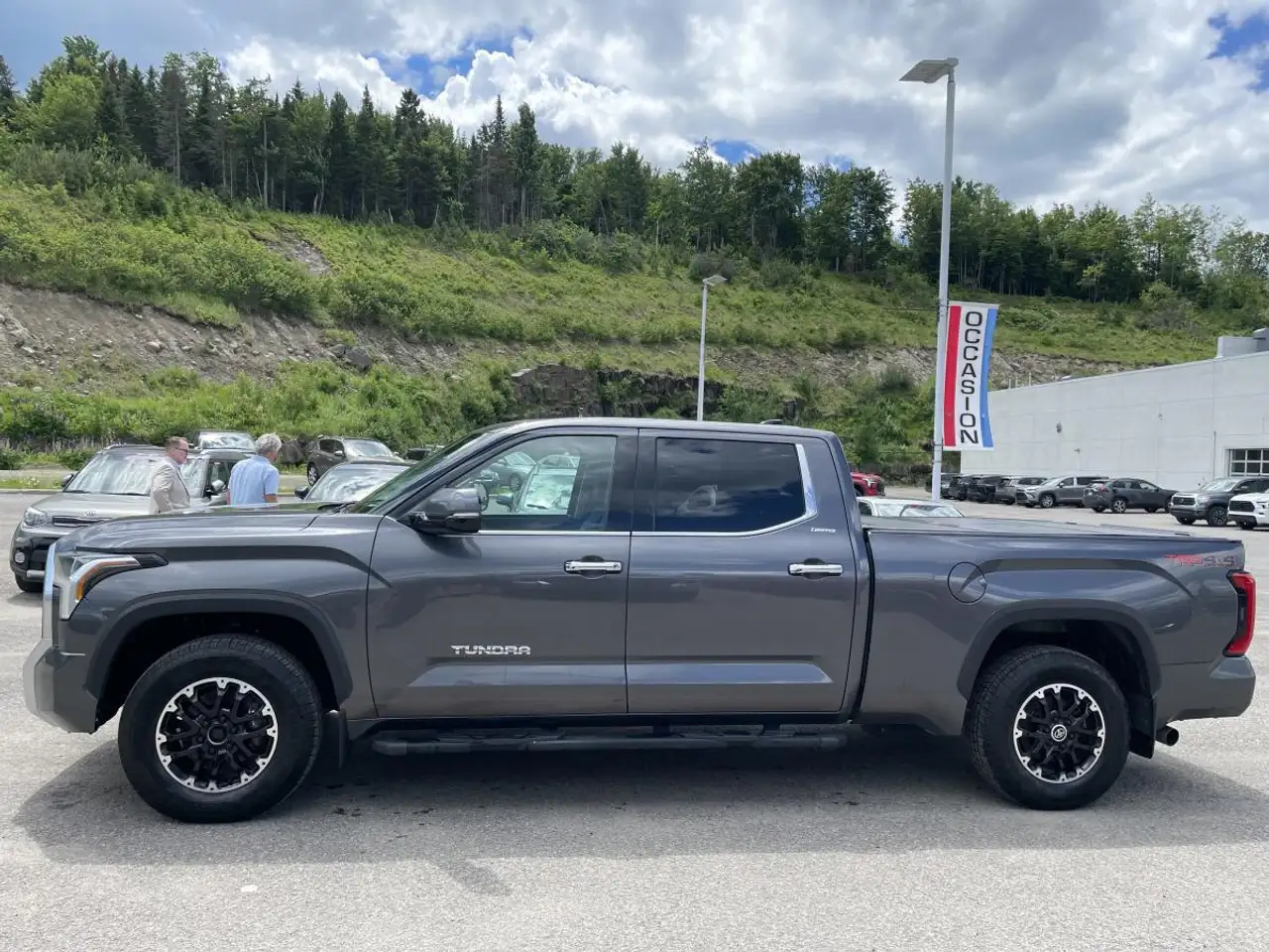 Toyota Tundra снимка Toyota Tundra