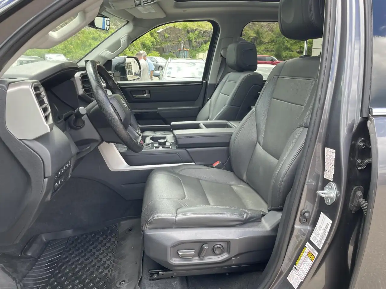 Toyota Tundra снимка Toyota Tundra