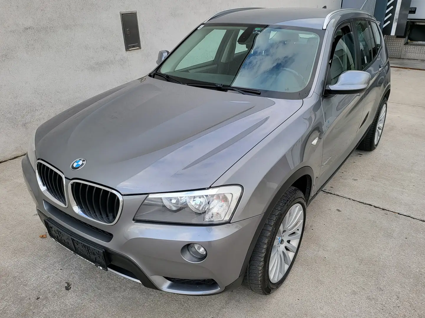 BMW X3 xDrive20d * Finanzierung möglich * Grau - 1