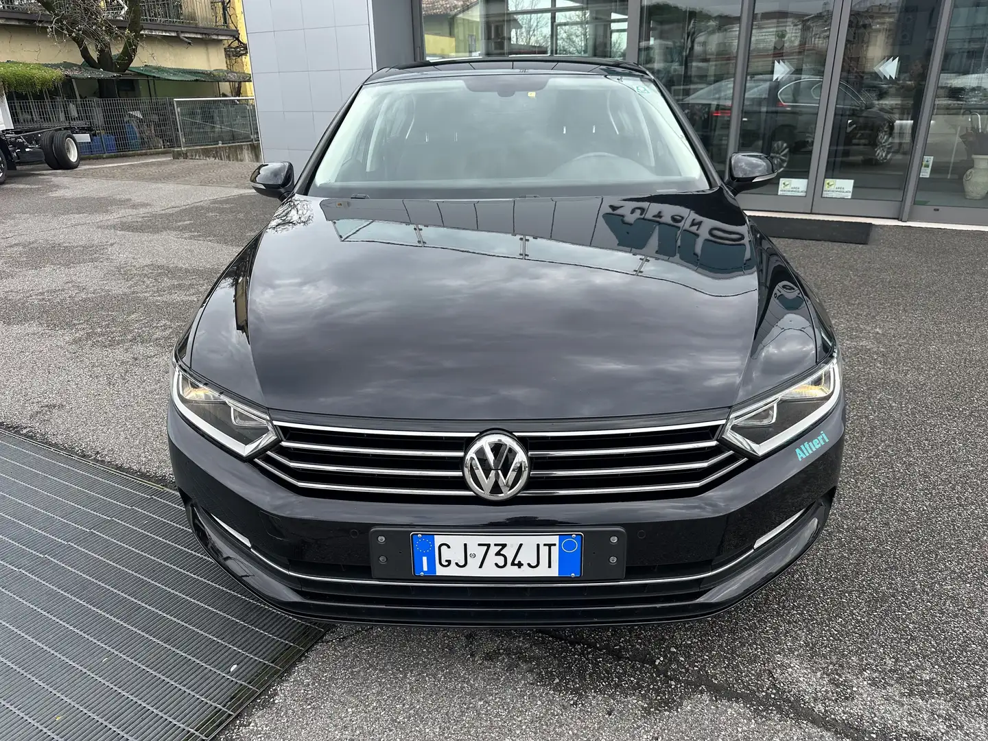 Volkswagen Passat 1.6 tdi Business (businessline) 120cv dsg Černá - 2