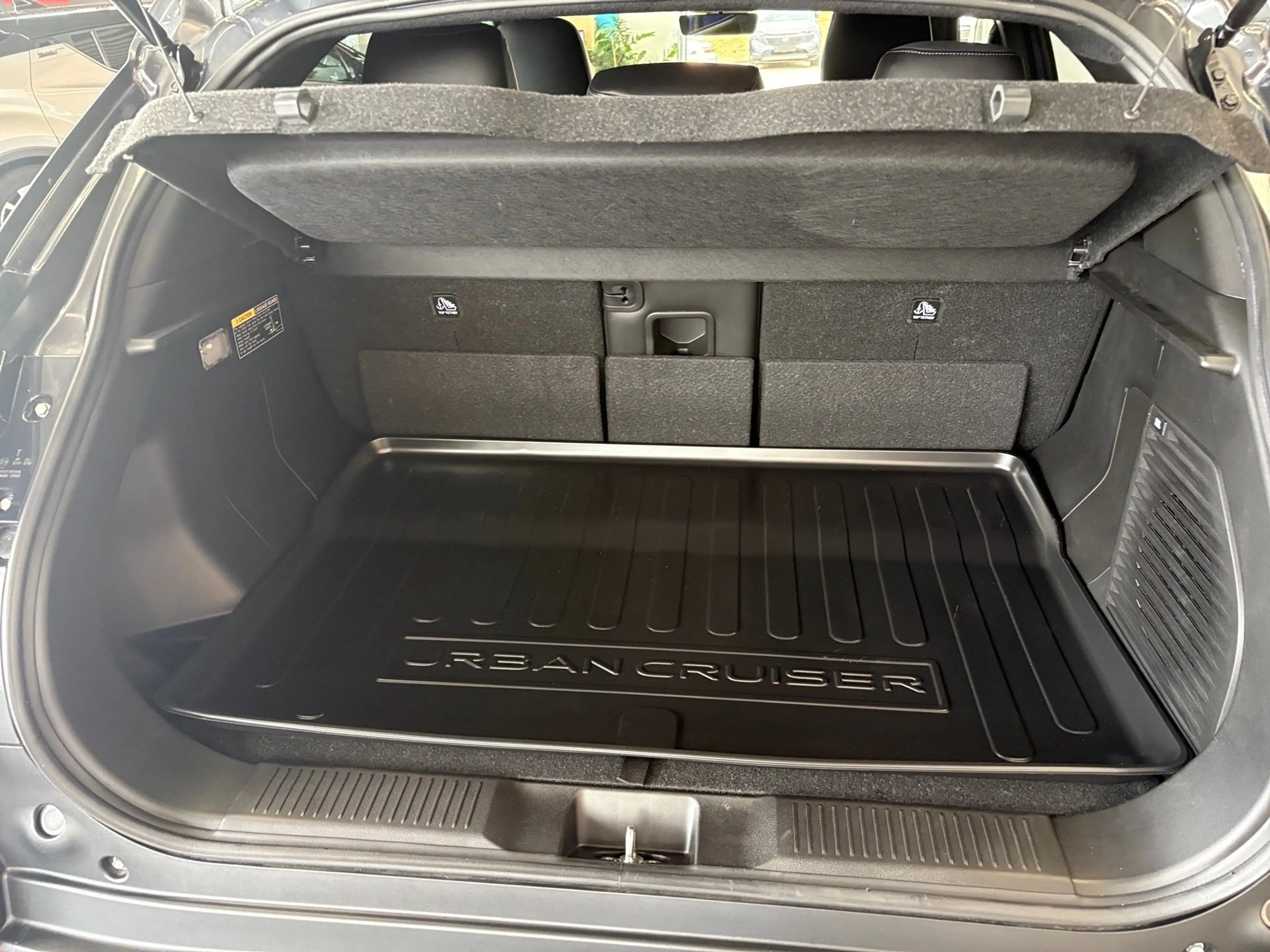 Toyota Urban Cruiser Lounge Lithium AUT — photo 14