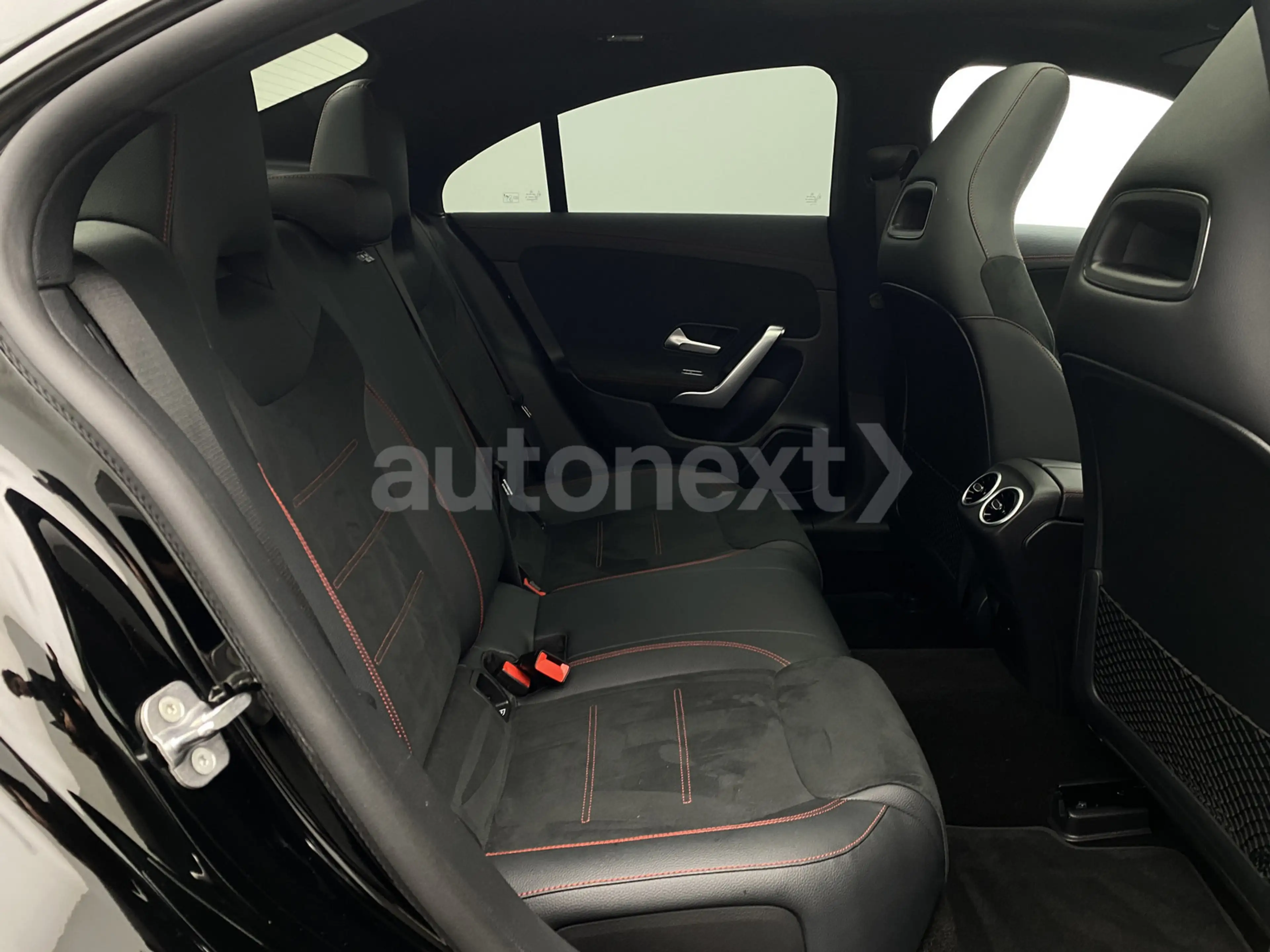 Mercedes-Benz CLA 220 d *2x AMG Line+Night* Pano+Business+Kamera(8583) — photo 14