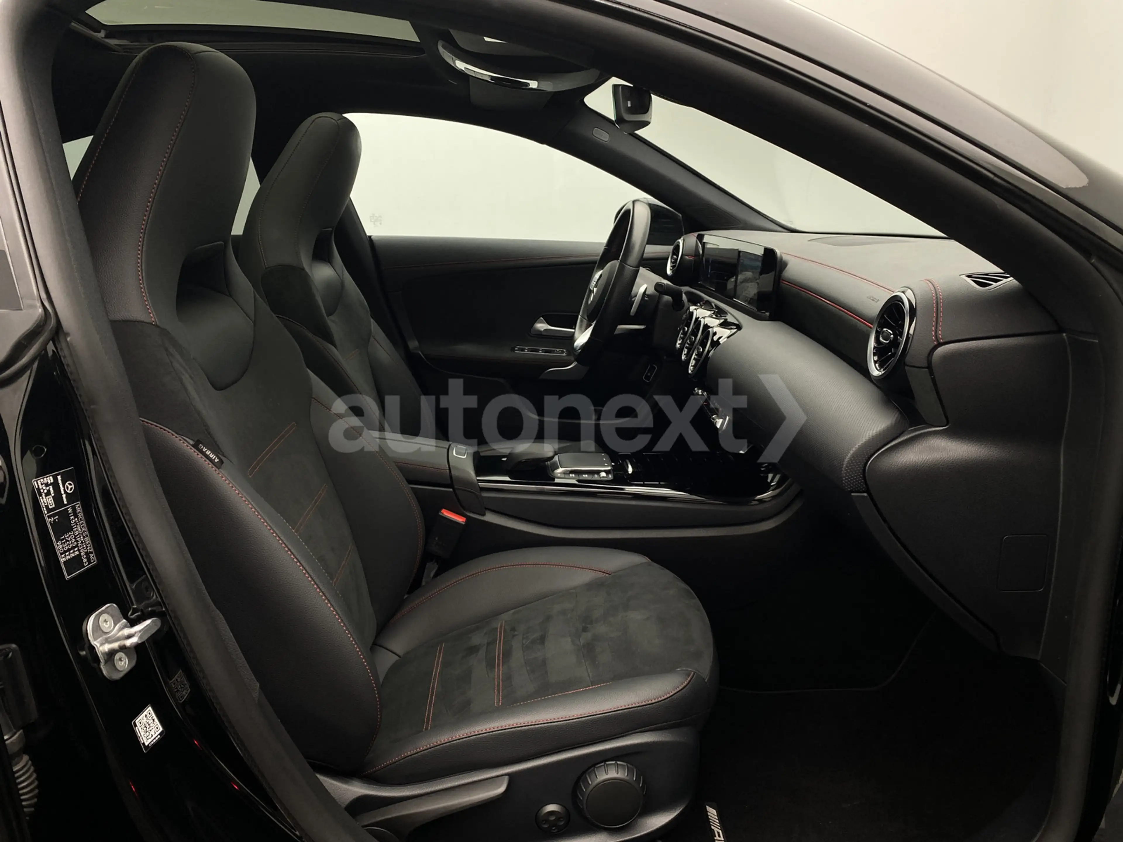 Mercedes-Benz CLA 220 d *2x AMG Line+Night* Pano+Business+Kamera(8583) — photo 15