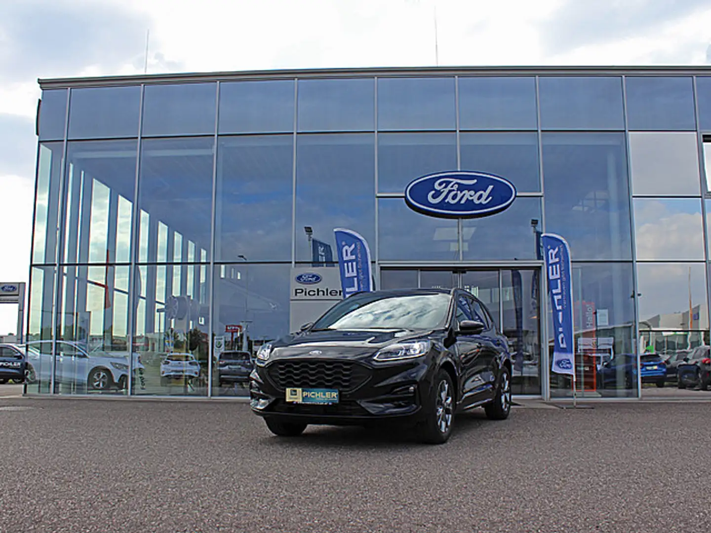 Ford Kuga ST-Line X 1,5 EcoBoost 150PS WOW AKTION Schwarz - 2
