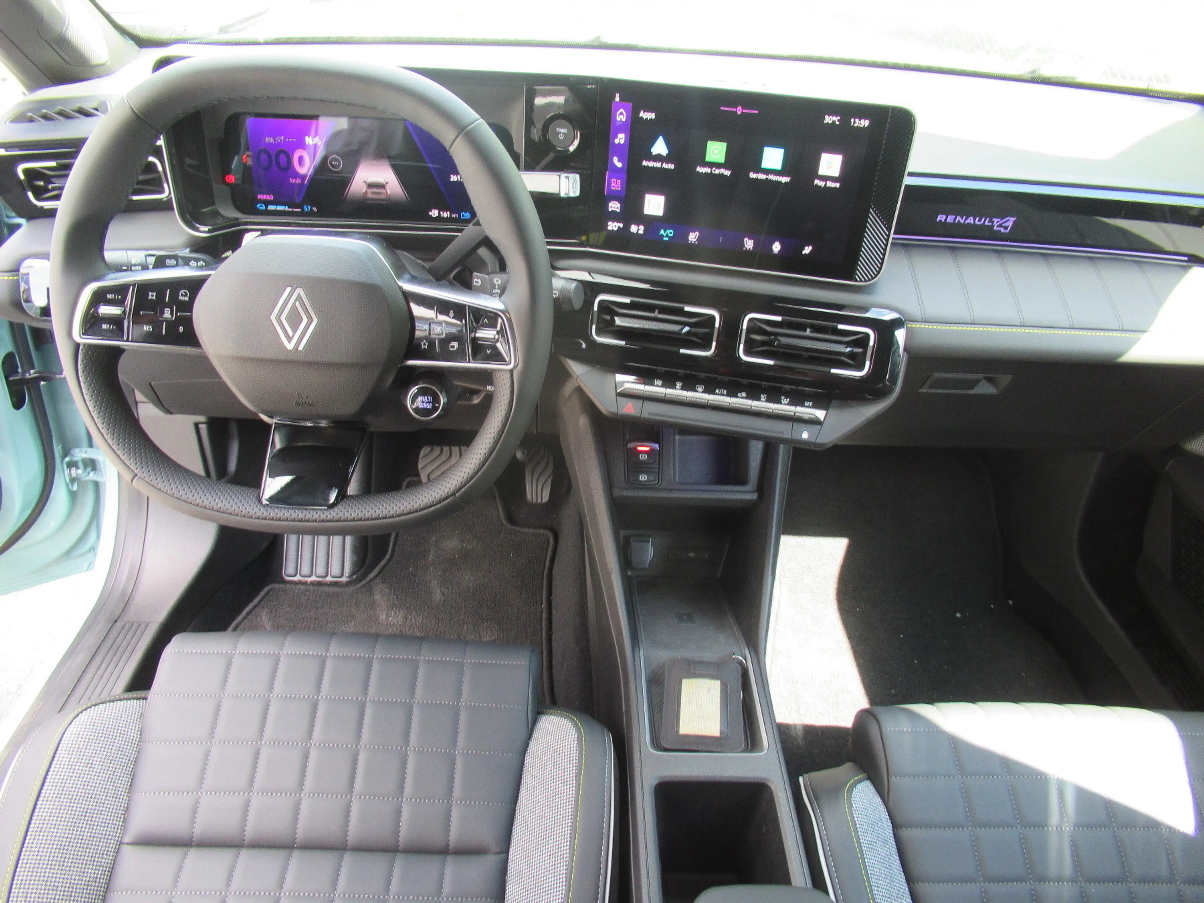 Renault R 4 E-Tech elektrisch Iconic 150 Comfort Range — photo 12