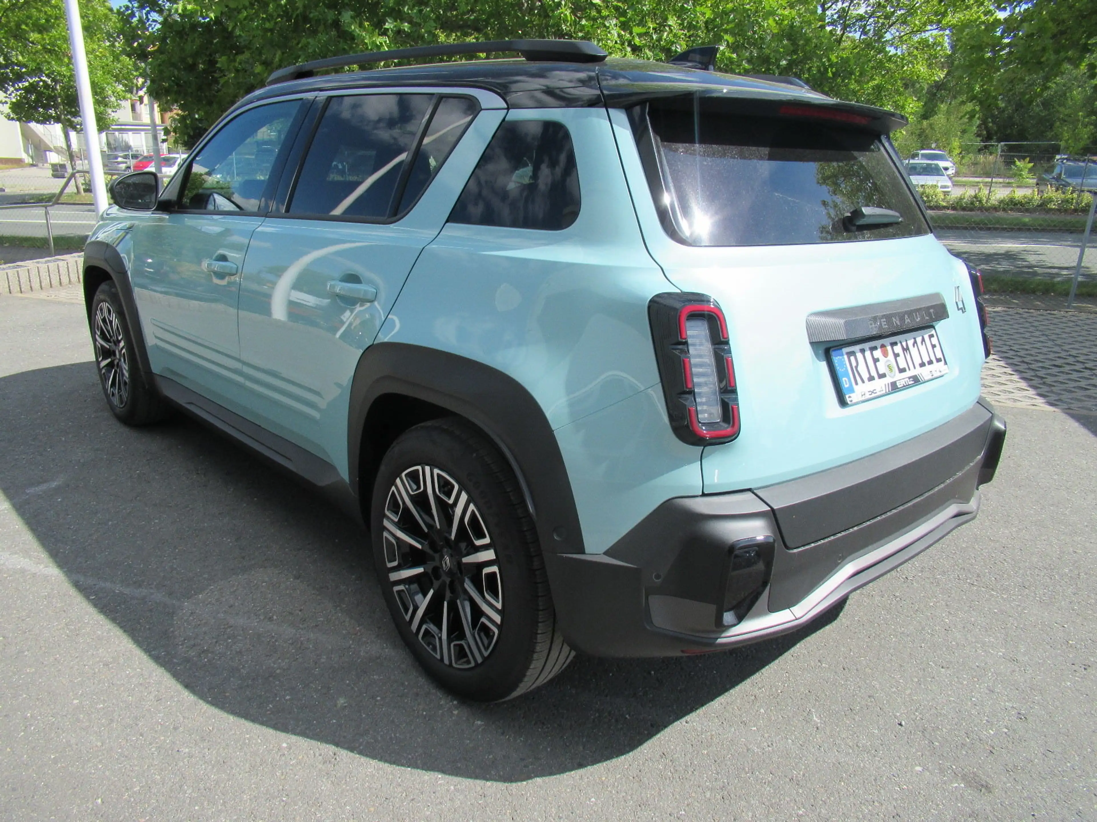 Renault R 4 E-Tech elektrisch Iconic 150 Comfort Range — photo 13