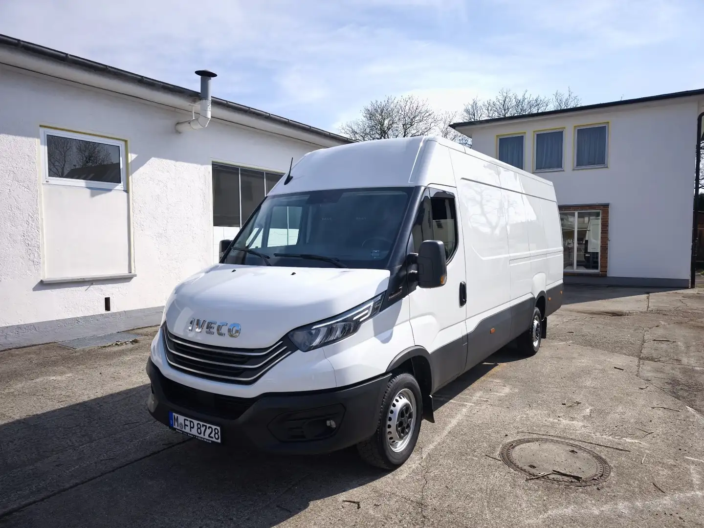 Iveco Daily S35 L4 H2 LED+Aut.+DruckLuf+ACC+LED+NAVI Weiß - 2
