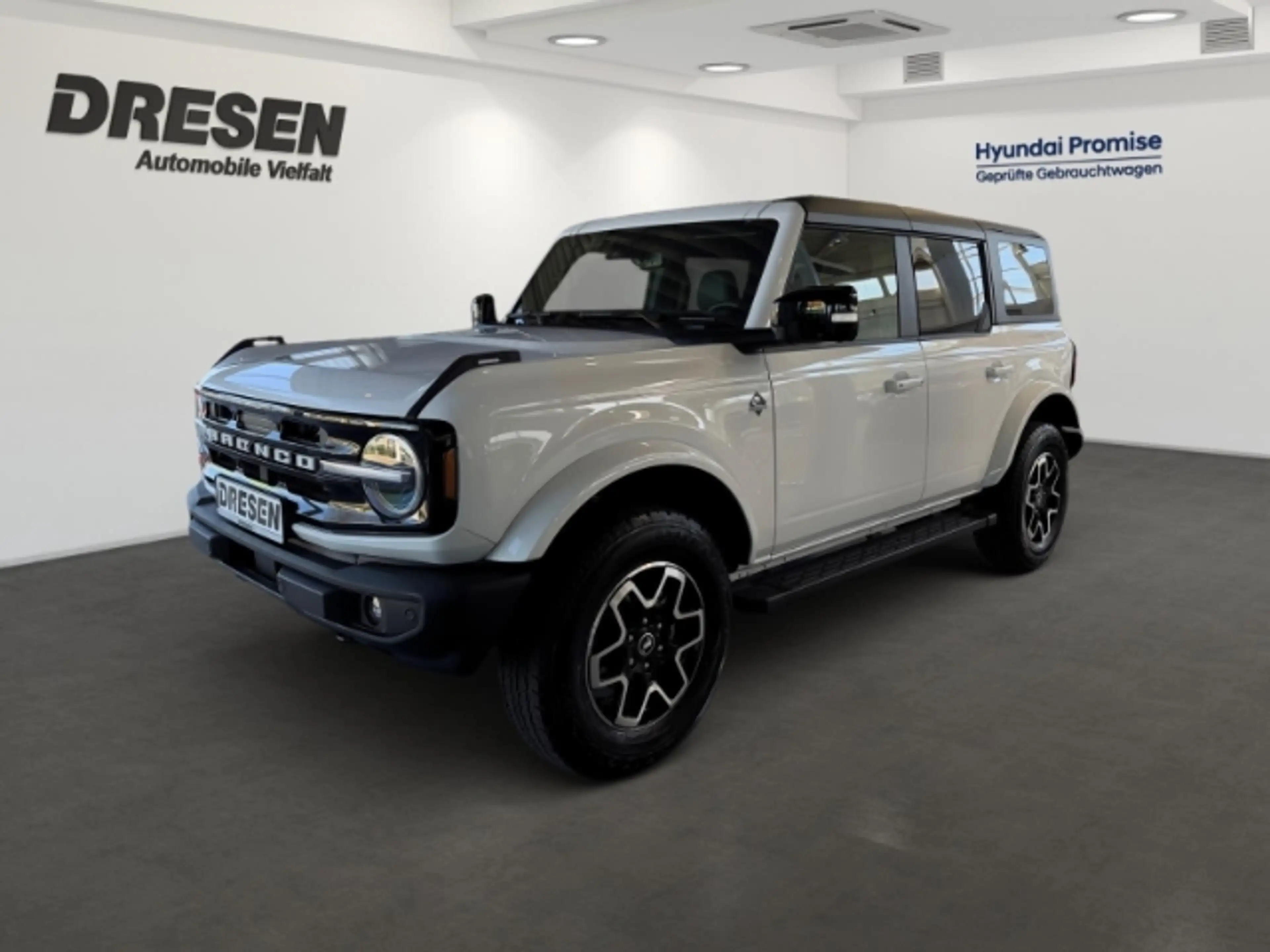 Ford Bronco Outer Banks 4x4 2.7 EcoBoost+ACC+KAMERA+CARPLAY