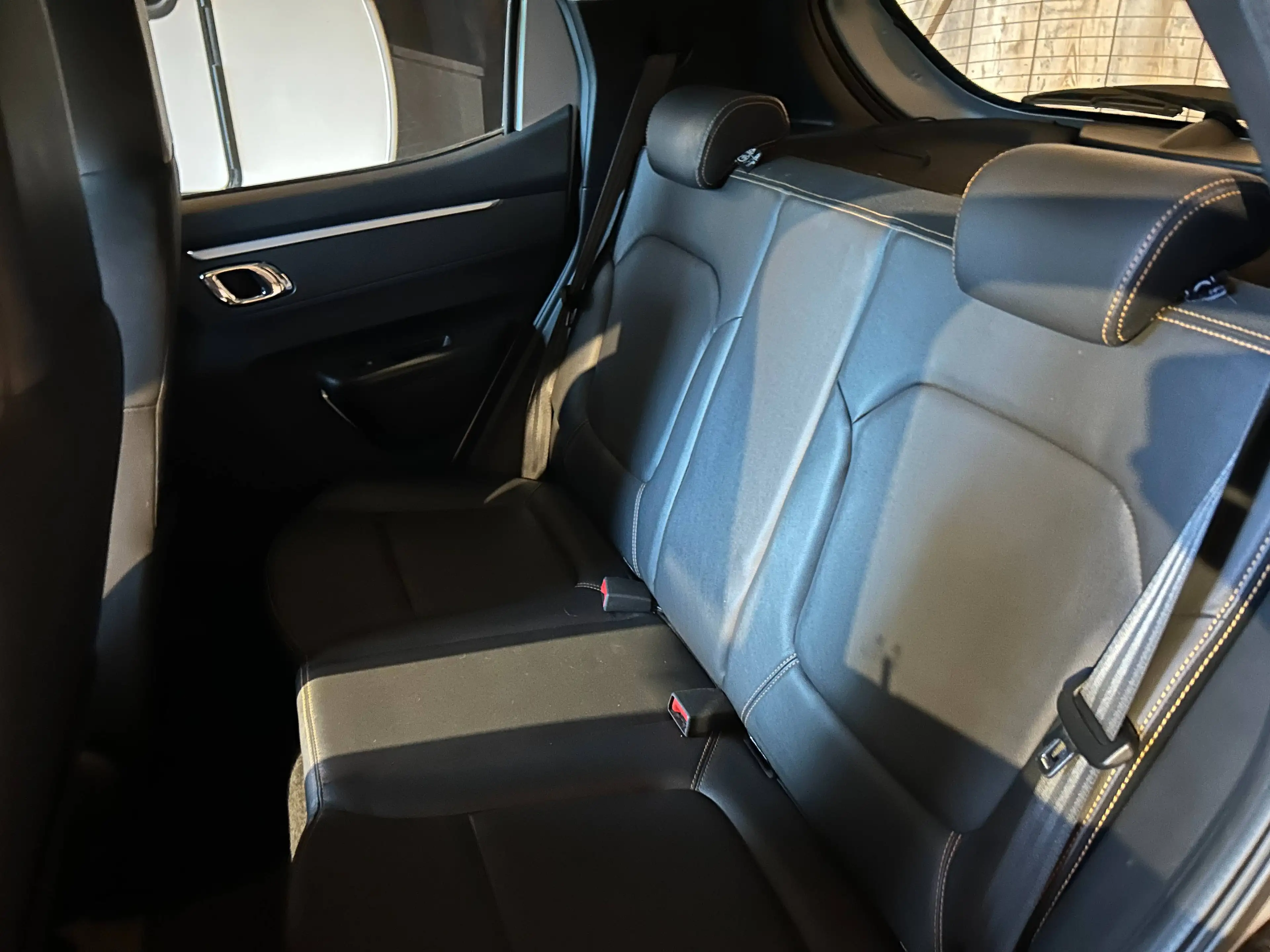 Dacia Spring Electric Comfort Plus Orange Look — photo 10