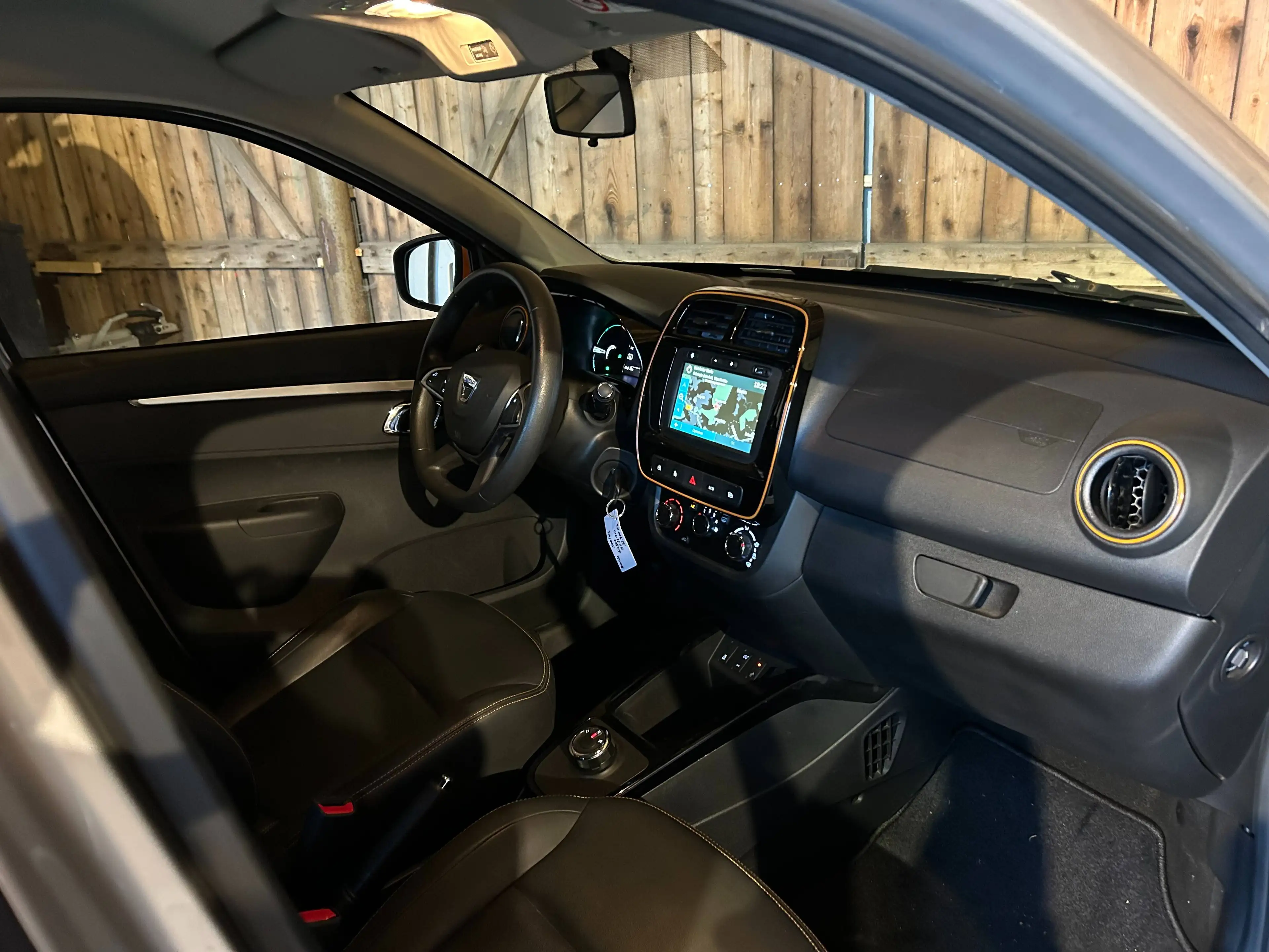 Dacia Spring Electric Comfort Plus Orange Look — photo 8