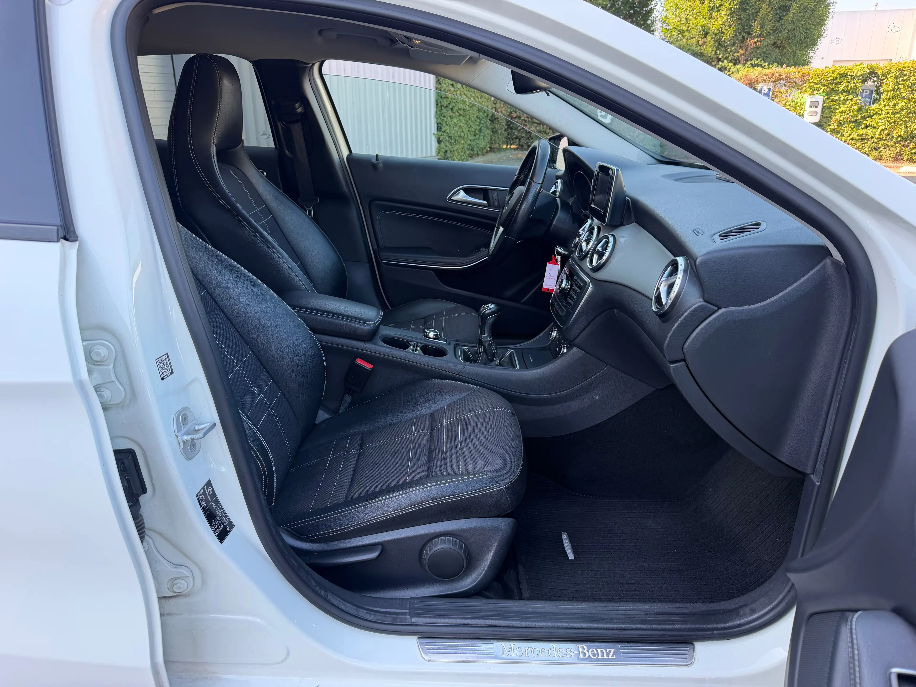 Mercedes-Benz GLA 180 d — photo 9