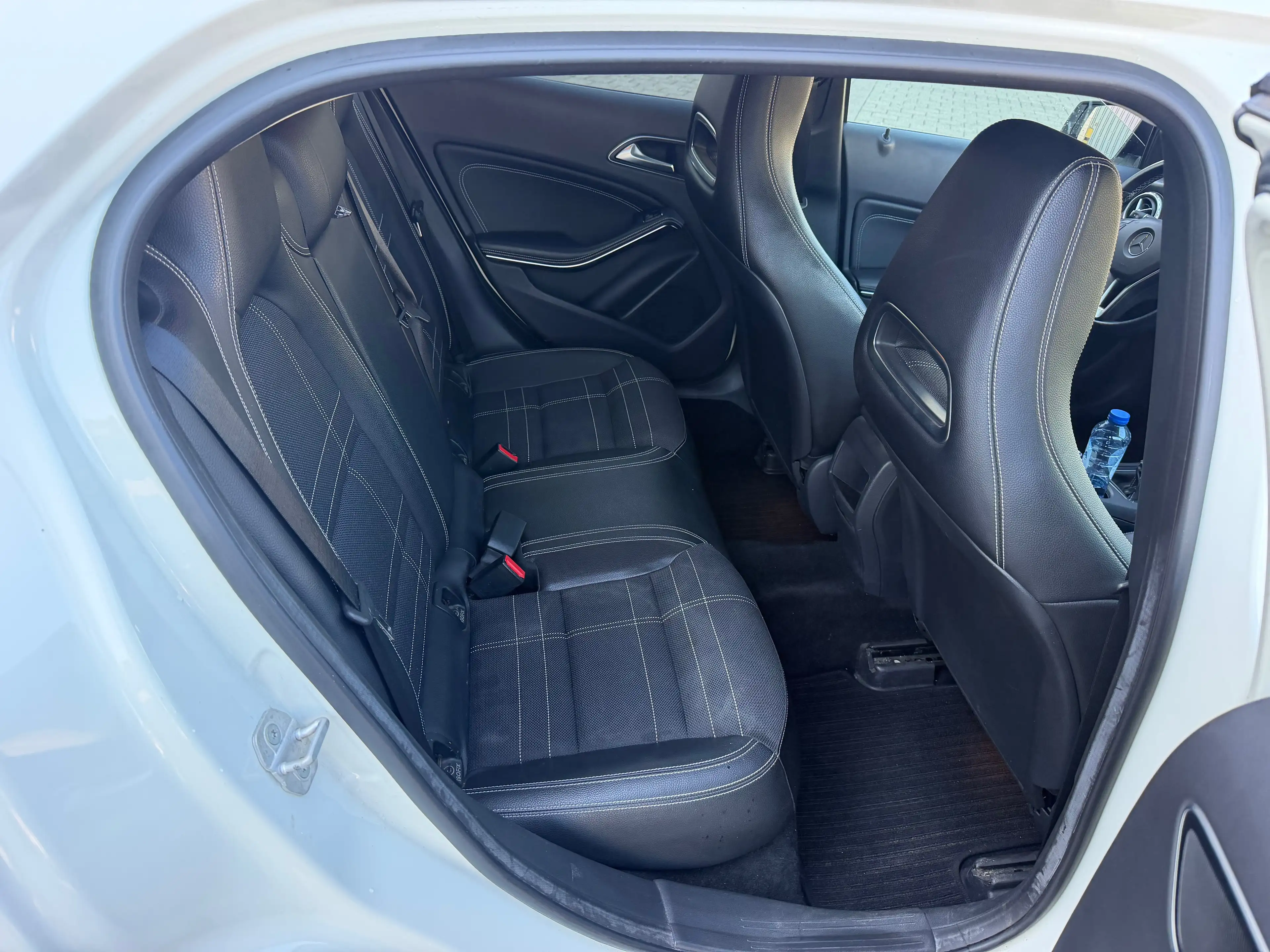 Mercedes-Benz GLA 180 d — photo 11
