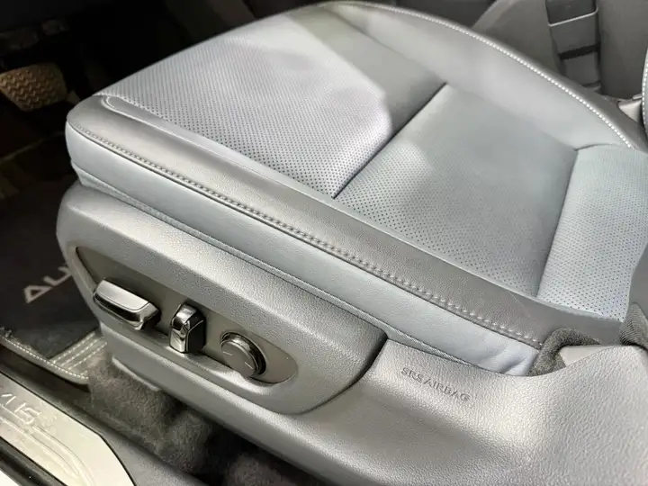 Lexus RZ 350e e-PREMIUM FWD 2026, foto 40