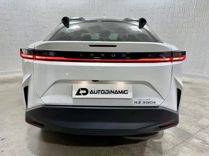 Lexus RZ 350e e-PREMIUM FWD 2026, foto 6