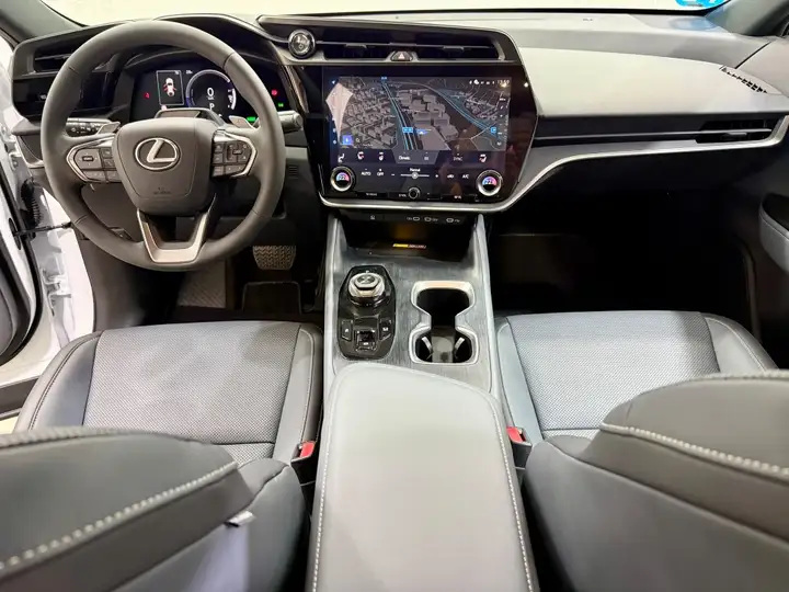 Lexus RZ 350e e-PREMIUM FWD 2026, foto 26