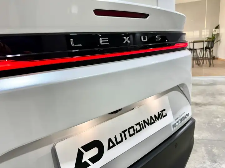 Lexus RZ 350e e-PREMIUM FWD 2026, foto 24