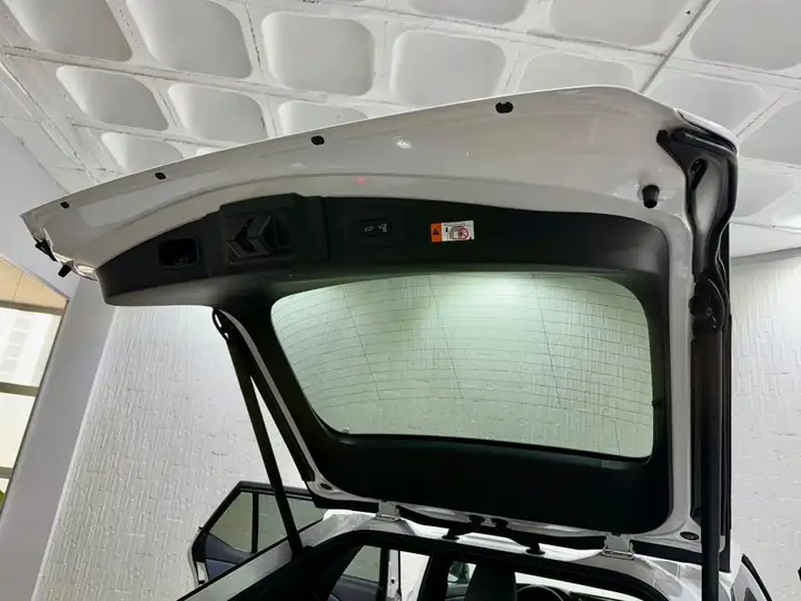 Lexus RZ 350e e-PREMIUM FWD 2026, foto 21