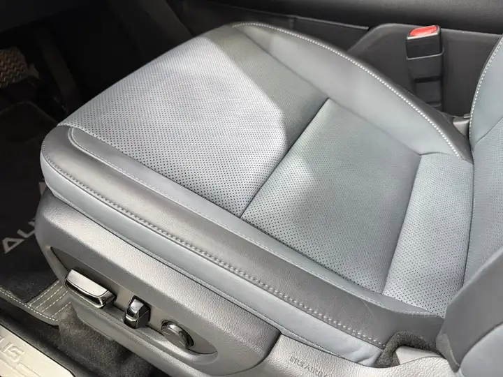 Lexus RZ 350e e-PREMIUM FWD 2026, foto 38
