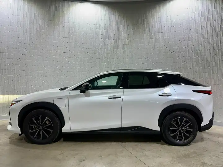 Lexus RZ 350e e-PREMIUM FWD 2026, foto 4