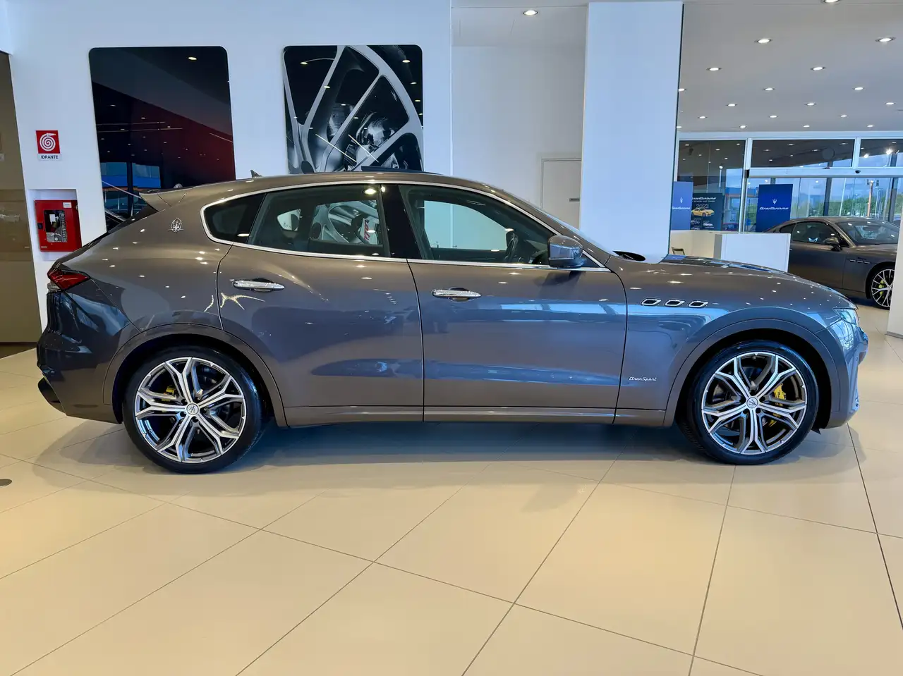 Maserati Levante 2021