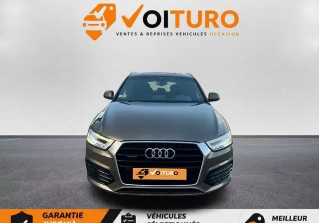 Audi Q3 view 5