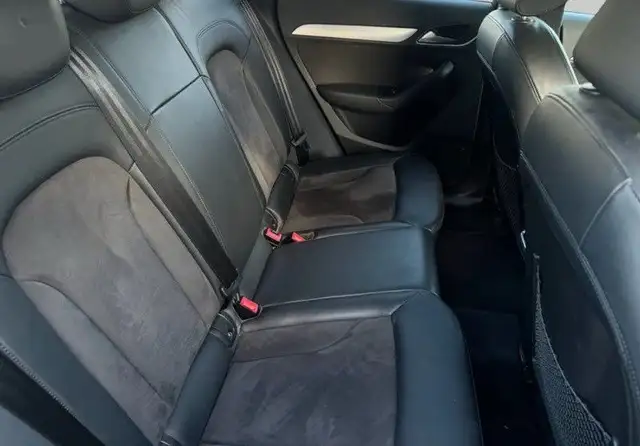 Audi Q3 view 10