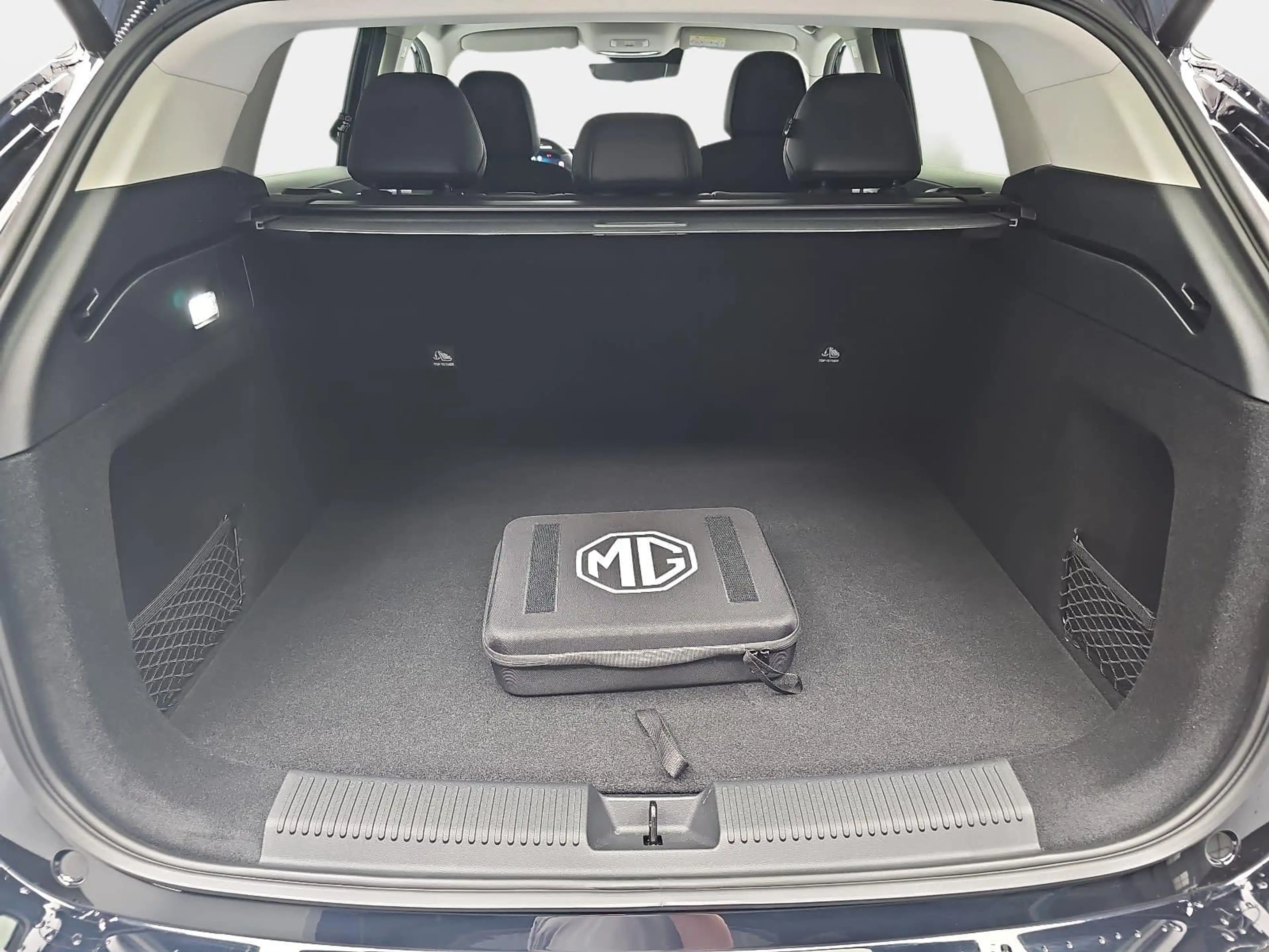 MG HS HS 1.5 PLUG-IN-HYBRID MY25.5 LUXURY LEDER 360-GRAD — photo 15